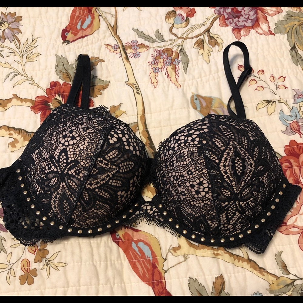 🔥NWOT Victoria’s Secret Bombshell Bra 34B